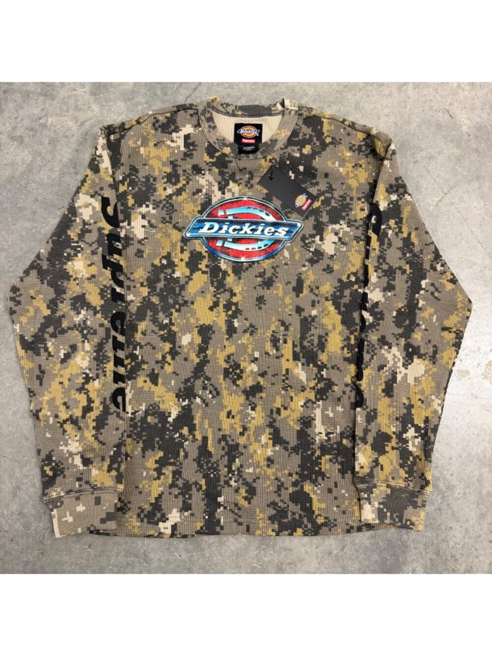 Supreme FW25 Dickies Chrome Logo Waffle Thermal Digi Camo Size Small